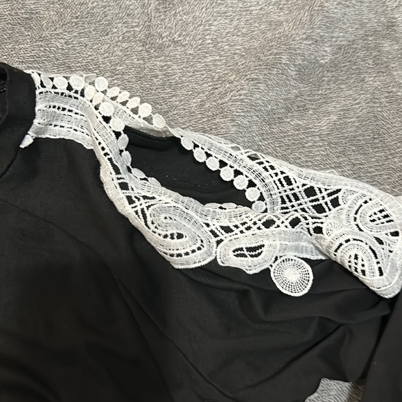 Open shoulder sweatshirt - Picture 2 of 2